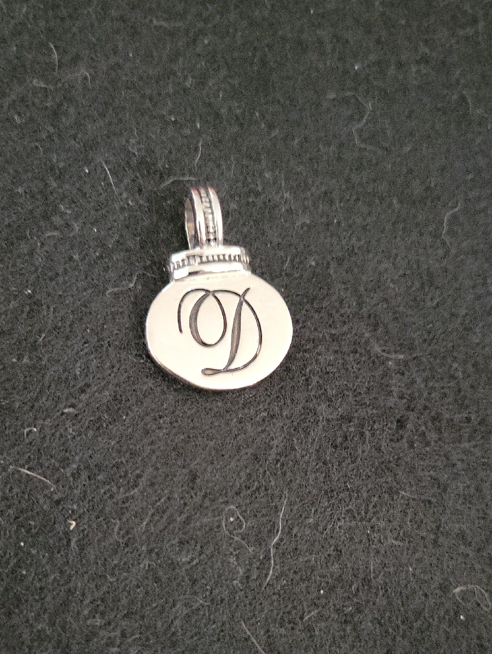 Source Unknown Silver Toned  'D' Script Initial Pendant